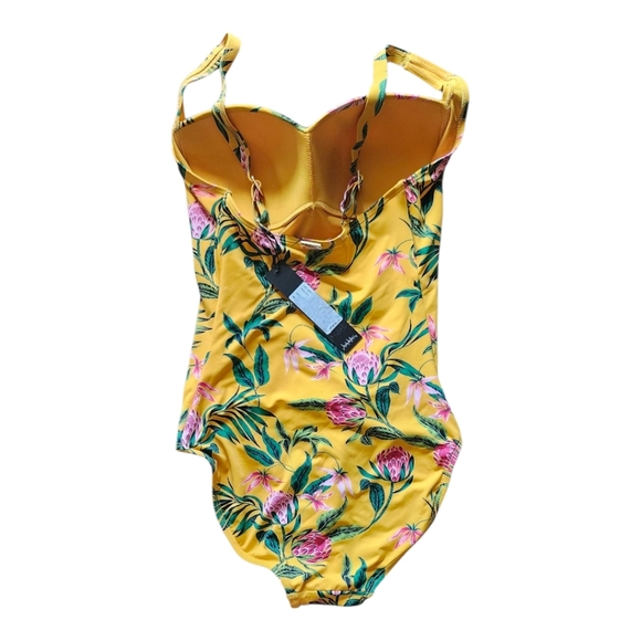 NWT ✨️ Nicole Miller Studio Bandeau One Piece Swimsuit Size S - Picture 4 of 9